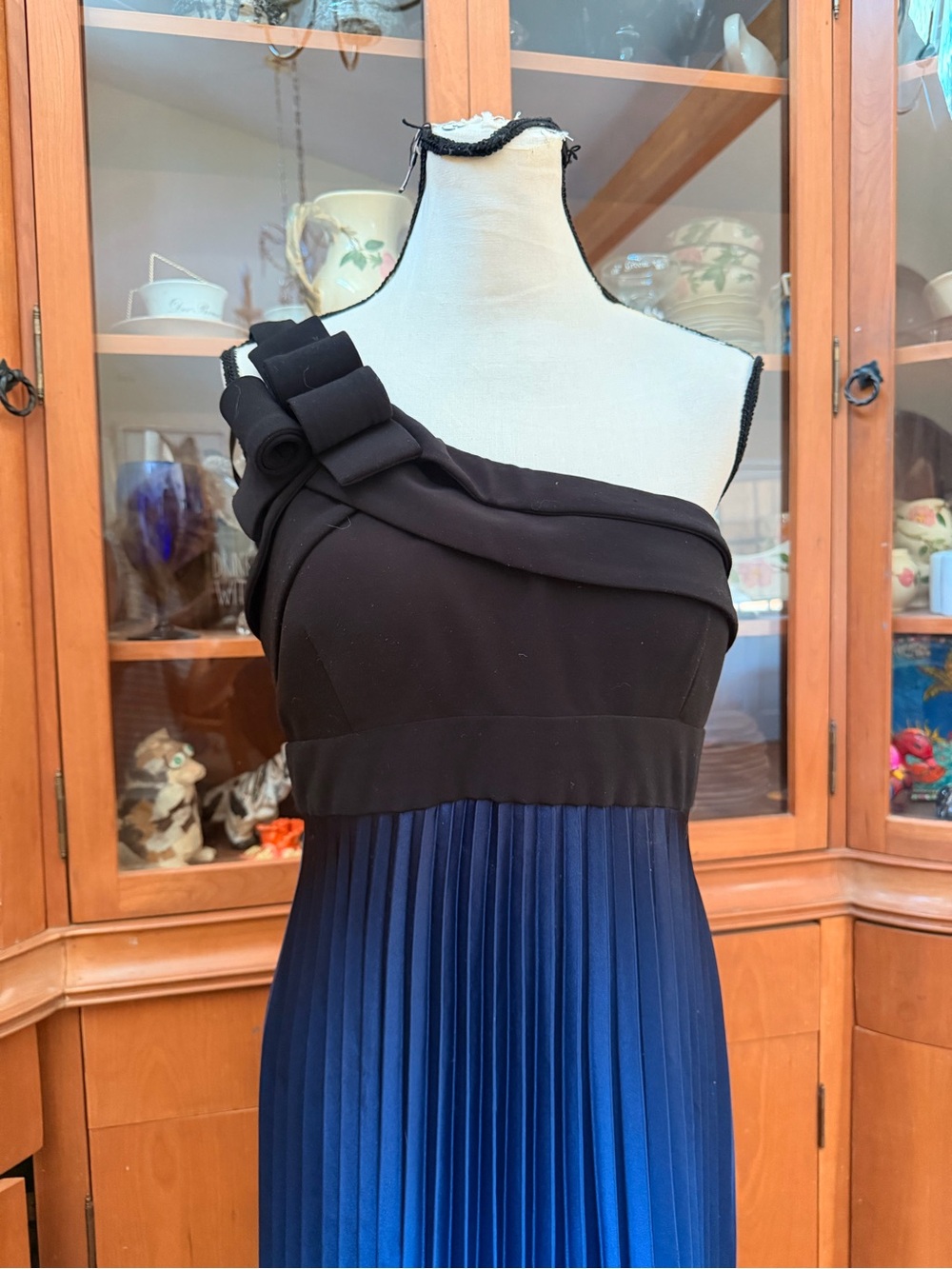 Vtg Betsy & Adam black pleated cocktail midi dress - Picture 5 of 11
